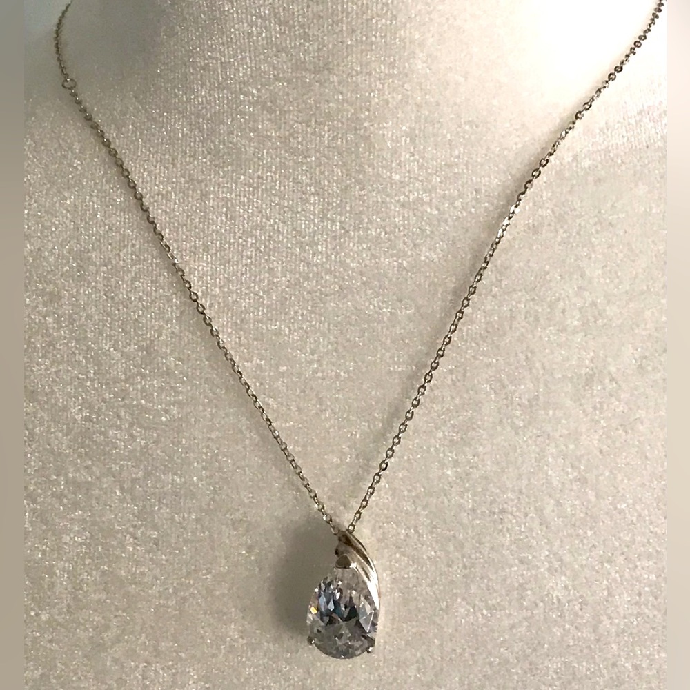 925 Sterling Silver Chain / Pendant (Pendant is not Sterling Silver)